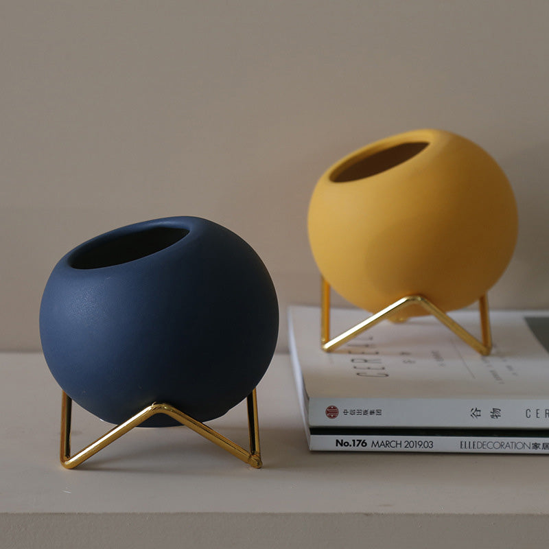 Scandinavian Orb